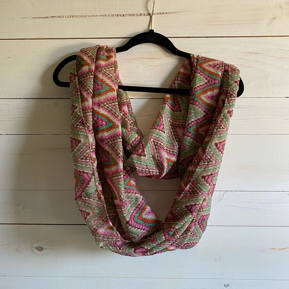 Infinity scarf - Picture 2 of 2